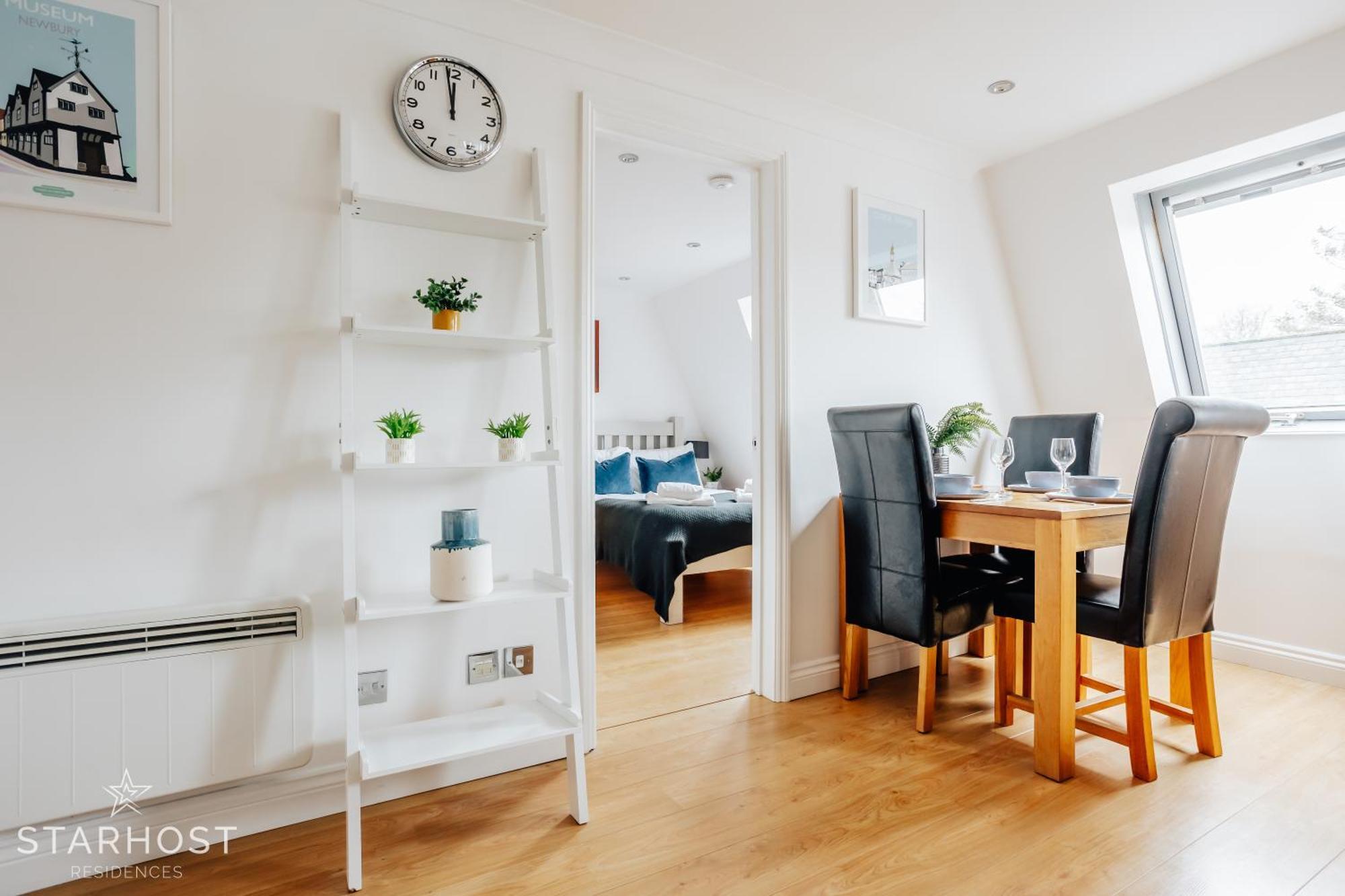 Central 3 Bed Apartment At Regents Court, Newbury Newbury  Buitenkant foto