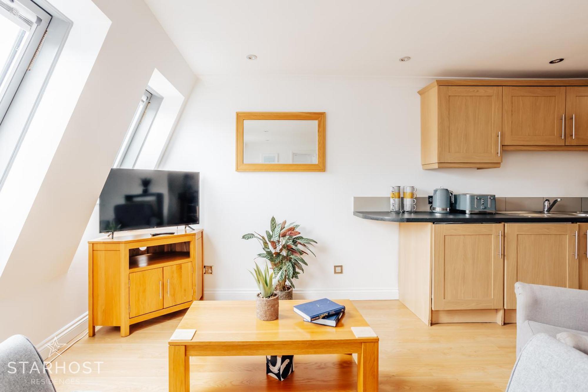 Central 3 Bed Apartment At Regents Court, Newbury Newbury  Buitenkant foto