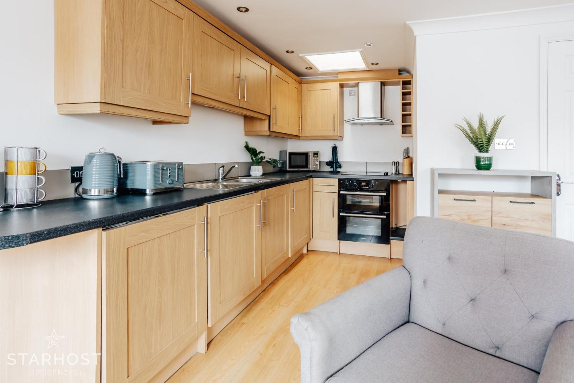 Central 3 Bed Apartment At Regents Court, Newbury Newbury  Buitenkant foto