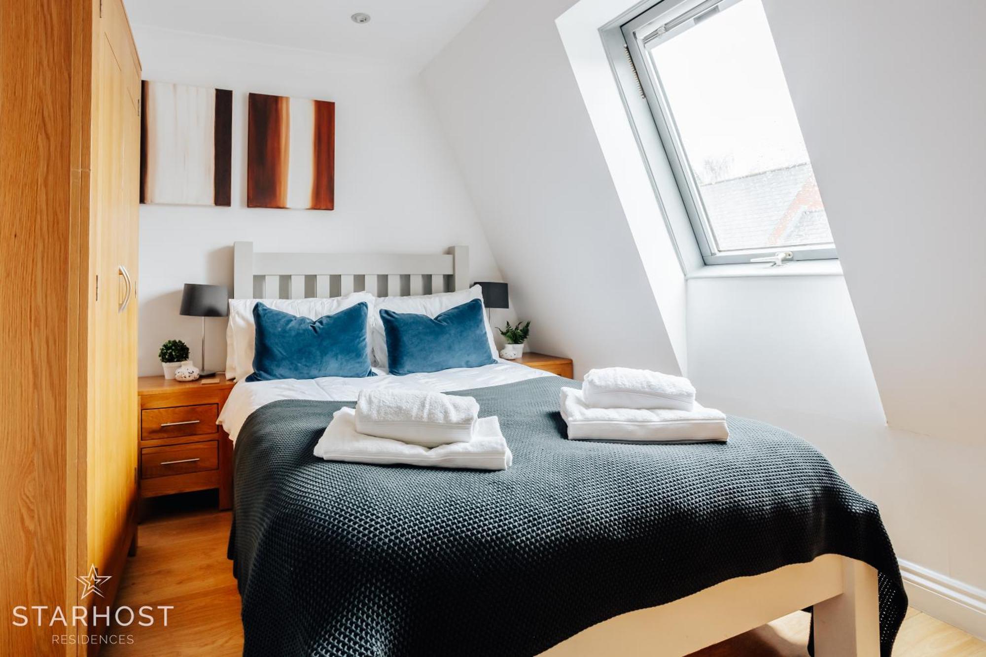 Central 3 Bed Apartment At Regents Court, Newbury Newbury  Buitenkant foto