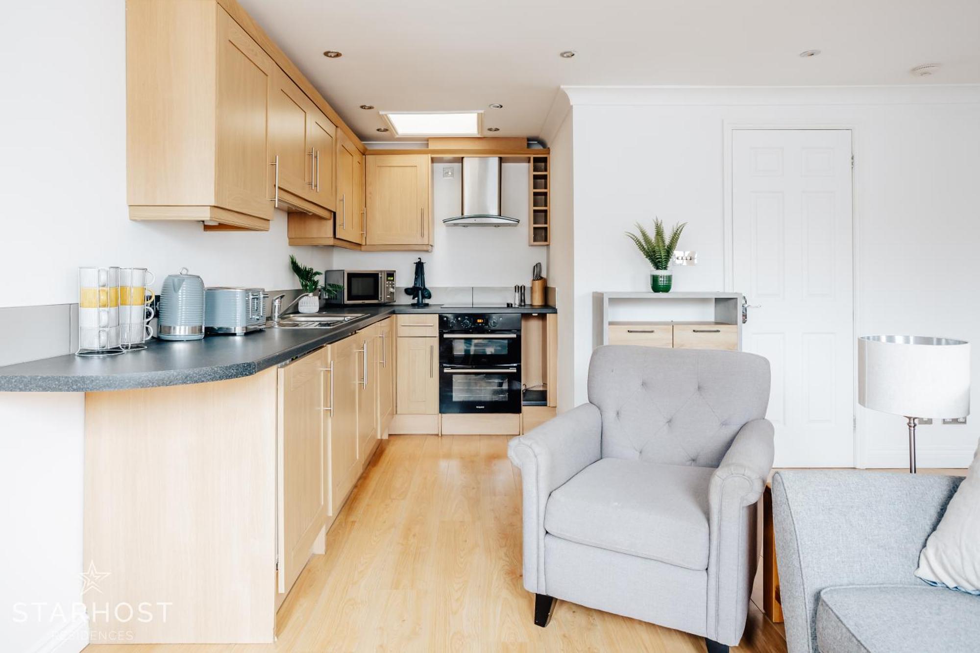 Central 3 Bed Apartment At Regents Court, Newbury Newbury  Buitenkant foto